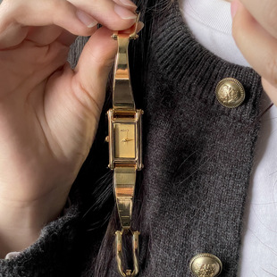 Brand Women's New Small High-value Watch Women's Bracelet Women's Art Watch Middle Ancient Workplace Free Shipping