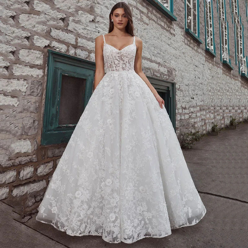 Cross-Border Bridal Wedding Dress, White Sexy Strapless Backless Style, 2026 Summer New Model, Elegant and Ethereal with a Trailing Train Cross-Border Bridal Wedding Dress, White Sexy Strapless Backless Style, 2026 Summer New Model, Elegant and Ethereal with a Trailing Train