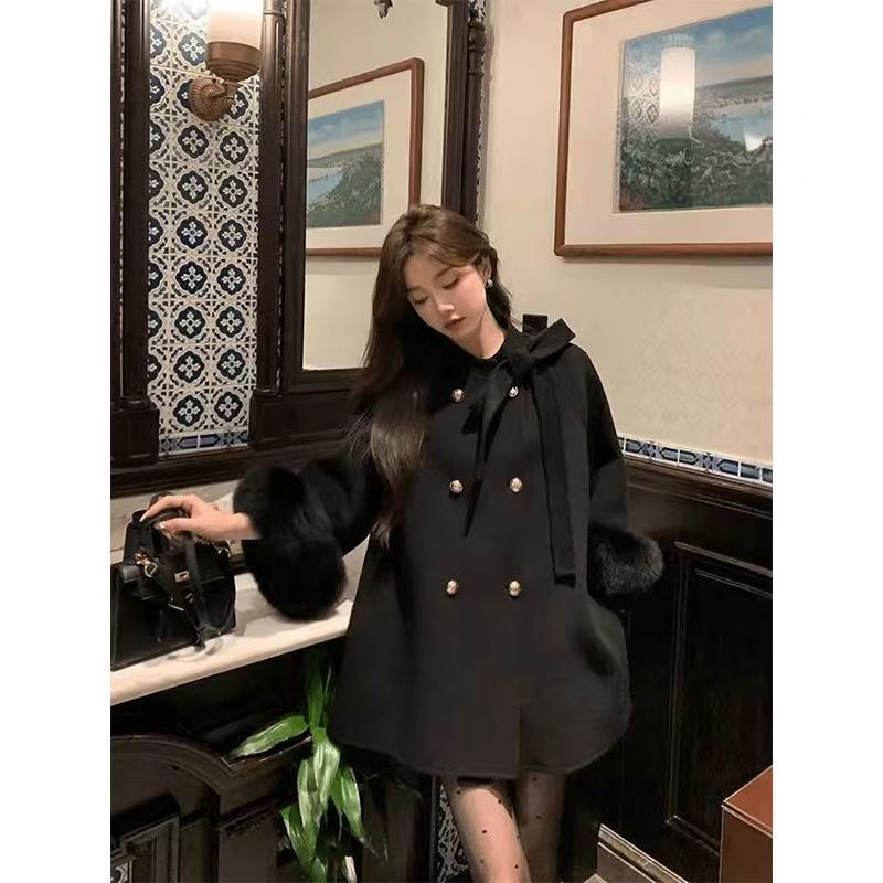 赫本风名媛千金小香风斗篷黑色大衣女2025冬季新款毛呢外套ins潮|undefined