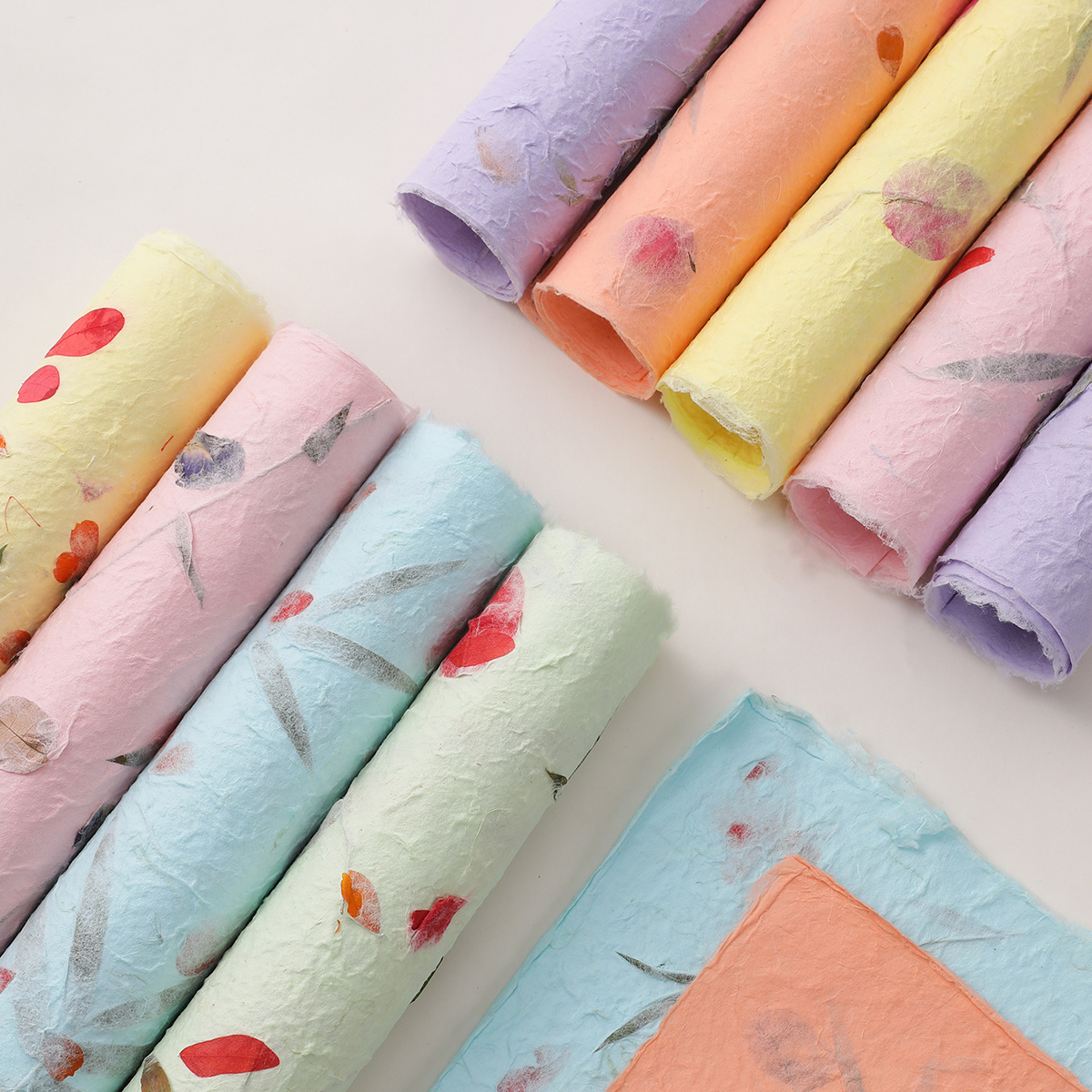 Pequeño papel de flores fresco, papel escondido a mano, papel de embalaje de pétalos, papel tradicional, clip de papel, papel decorativo, papel de lámpara al por mayor