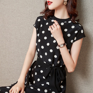 ��ɫ���c����ȹŮ����2022�¿�����@�ݺձ��La�ִ�[��ȹ