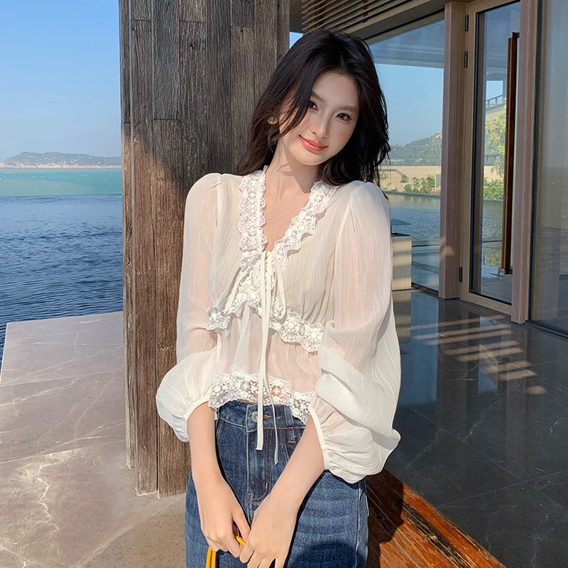 Se White Label - "Korean Style Sister" Gentle Lace Trim V-Neck Long Sleeve Blouse 89680 Se White Label - "Korean Style Sister" Gentle Lace Trim V-Neck Long Sleeve Blouse 89680