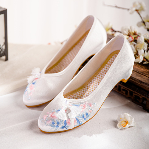 Hanfu shoes Qipao Chinese Princess folk dance cosplay shoes old Beijing cloth shoes antique Chinese dress shoes comfortable national wind embroidered