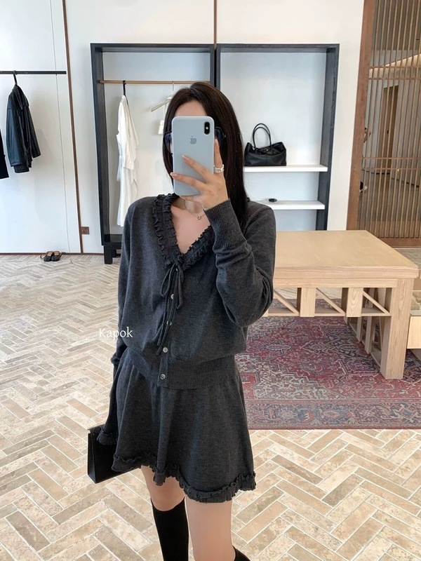 法式温柔背心百褶裙+针织开衫两件套女2025秋季新款气质收腰潮|undefined