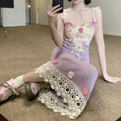 美人花宴フランスレトロデザイン感重工フック花紫ストラップニットワンピース女性2025春夏