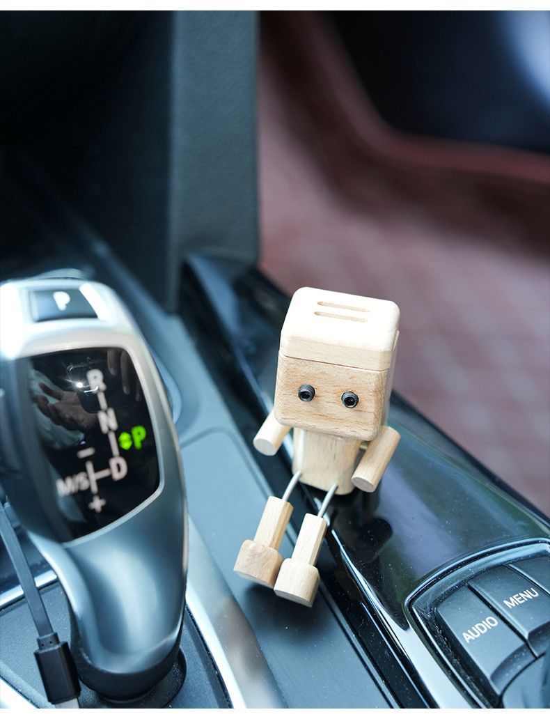 Car-Mounted Robot Wooden Ornament for Air Vent, Creative Decoration, Cute Robot Car Interior Accessory, Tiktok Trending Model