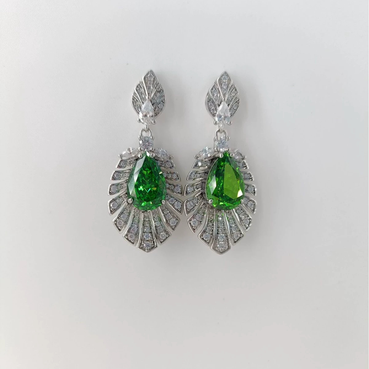 Серьги, аксессуар, образец серебро 925, с камнем, для импорта, европейский стиль, опт