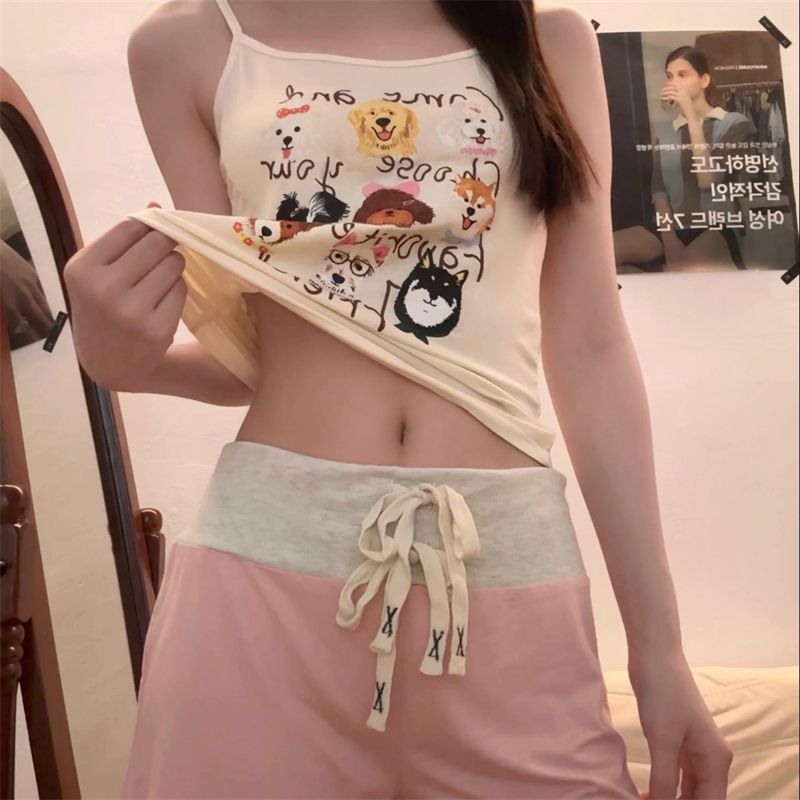 Venta al por mayor transfronteriza verano nuevo estilo caliente rayón 175g tirantes pantalones cortos traje pijamas mujer dibujos animados sexy servicio a domicilio
