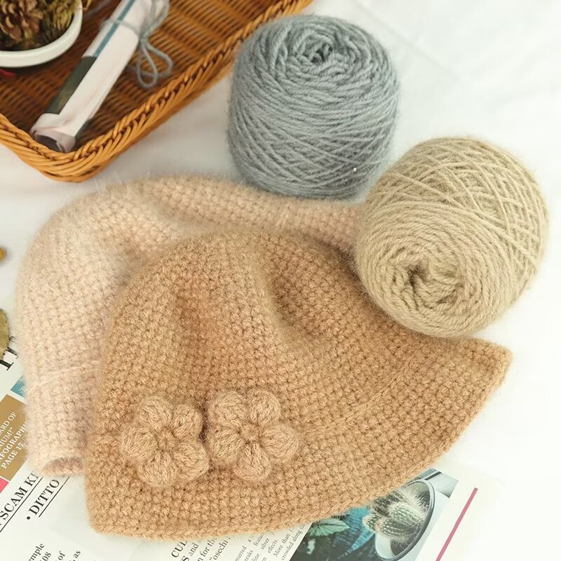 New Two-Squirrel Velvet Large Ball Bright Silk Thread Medium Thick Wool Hand-Knitted Hat Scarf Sweater Thread Ready for Sale