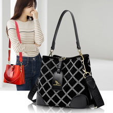 �r�Џ͹�����ˮͰ��Ů2024�����¿���|�C����μ��ͨ��б���