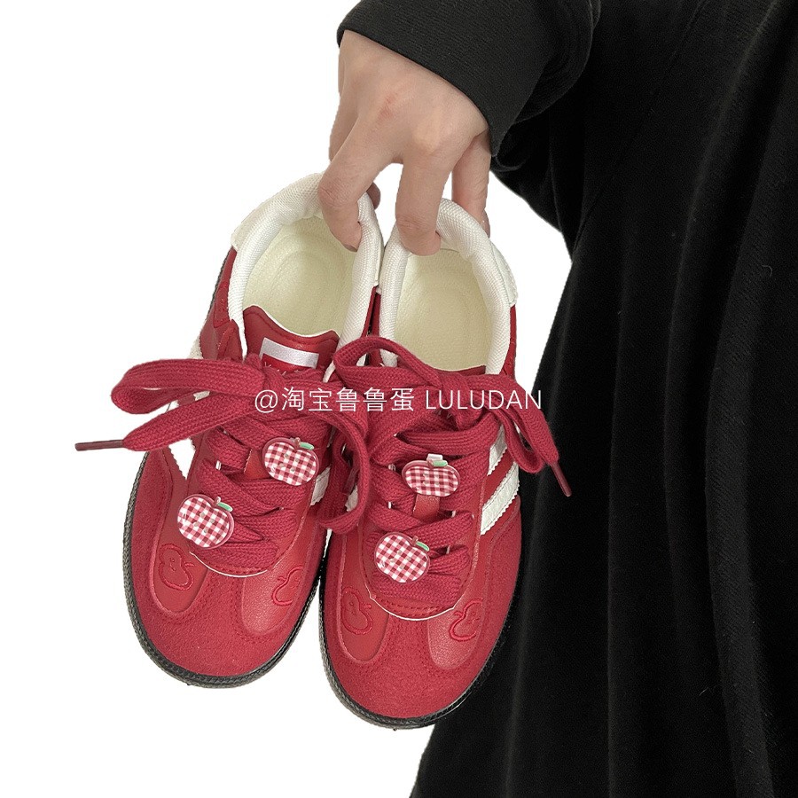 Original nicho Apple skate zapatos de mujer 2025 verano nuevo estilo universal zapatos deportivos de mujer chic zapatos de entrenamiento de suela gruesa