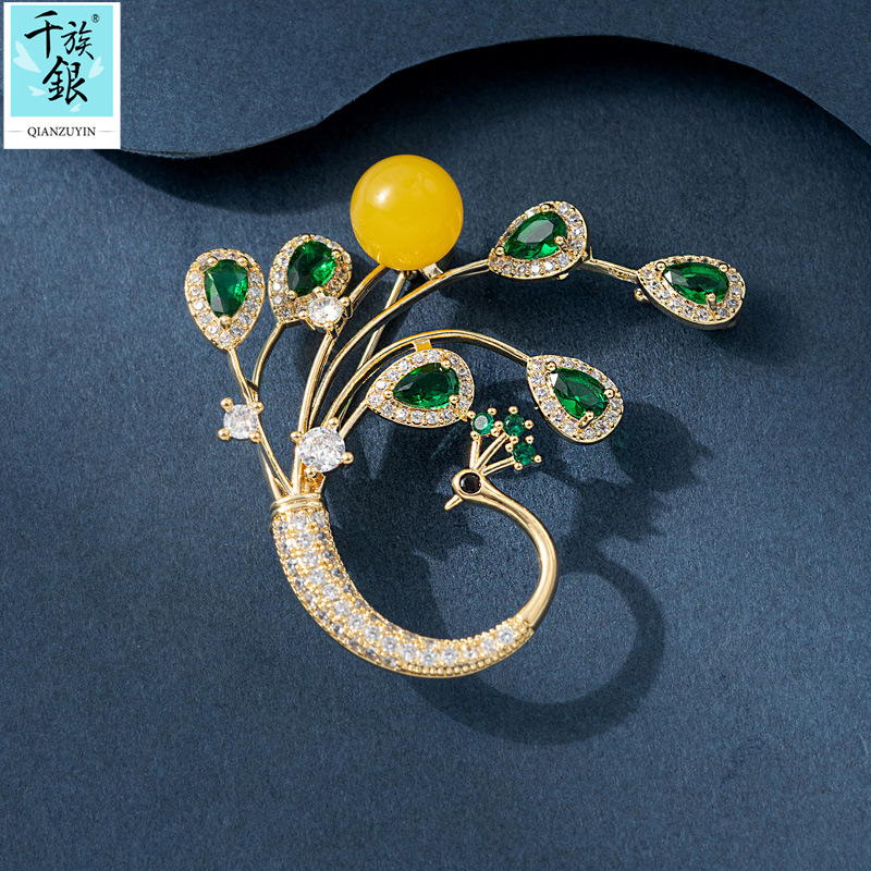 Thousands of silver cross-border hot! Emerald Peacock Feather Brooch Pin High-end Suit Coat Corsage Accessories