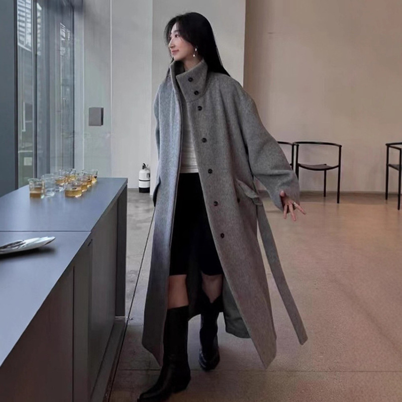 In-Stock Monoha Stand-Collar Long Wool Coat for Women, New Winter Style Warm Tie-Waist Single-Breasted Woolen Coat In-Stock Monoha Stand-Collar Long Wool Coat for Women, New Winter Style Warm Tie-Waist Single-Breasted Woolen Coat