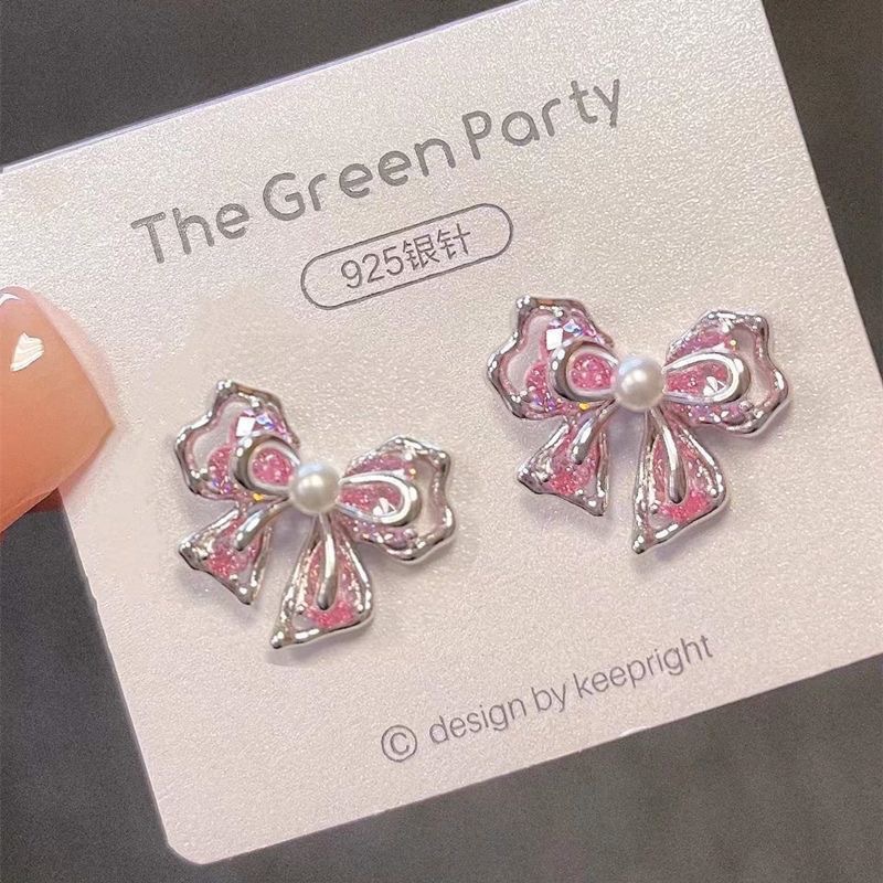 6g Weight Artificial Gemstones Inlay Material Ear Studs Classification 1 Pair Quantity 1 Pair Simple Style Commute Star Heart Shape Butterfly Plating Inlay Alloy Artificial Gemstones Ear Studs