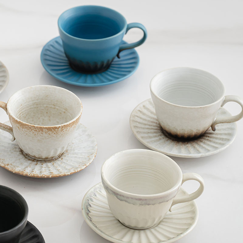 Taza de café de cerámica nórdica plato de alto valor de té de la tarde taza de café espresso italiana de alta calidad exquisita taza para el hogar