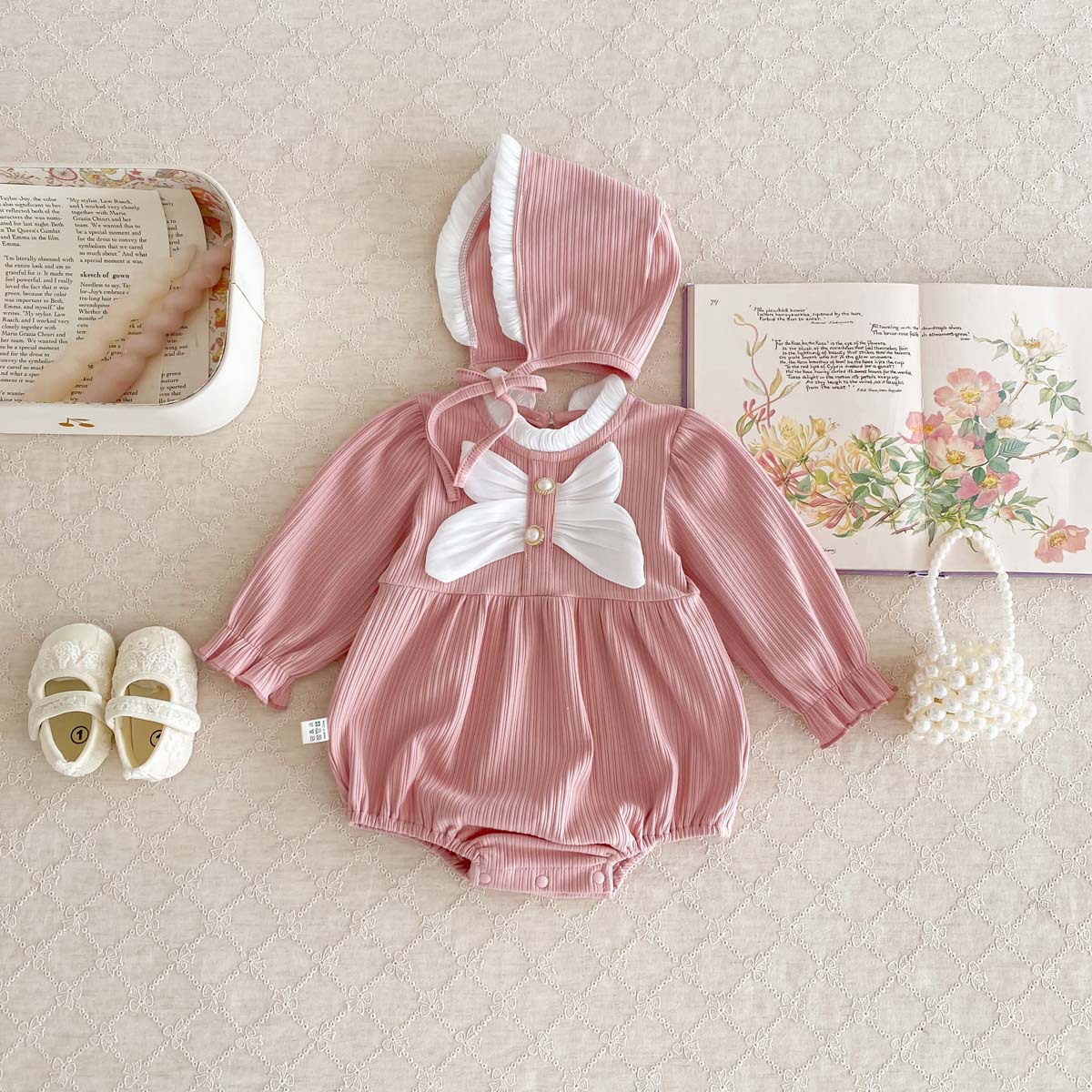 Bebé primavera y otoño vaina niña dulce arco de manga larga mono recién nacido cien días princesa ropa