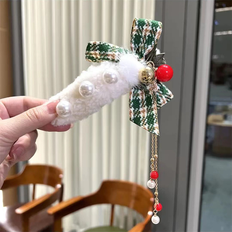50g Weight Hair Clip, Hair Claws Hair Accessories Type 1 Piece Quantity Daily, Party, Festival Occasion Plush Material Christmas Festival Bow Knot Pattern Women's Gender Sweet Style Christmas Sweet Women's Bow Knot Plush Hair Clip Hair Claws 13