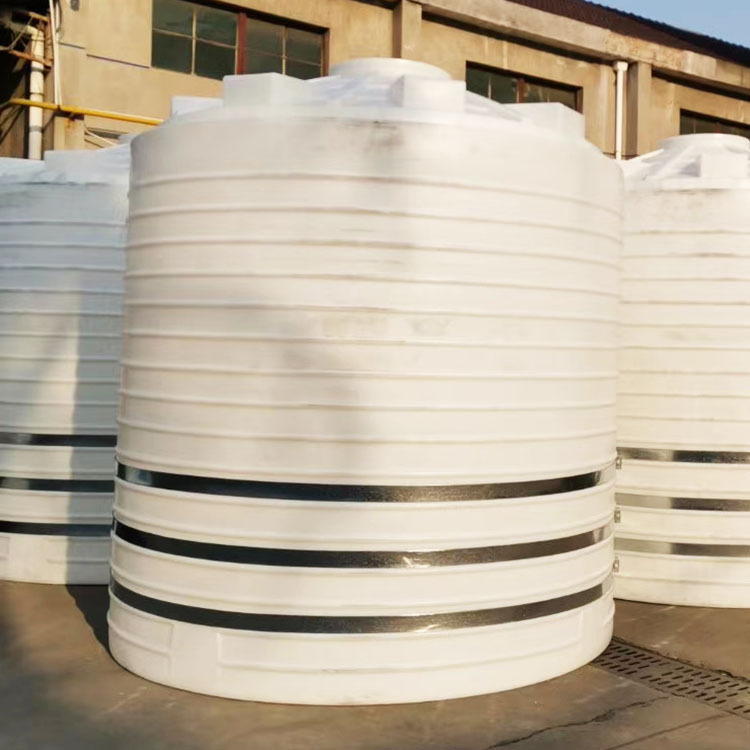 10吨水箱加钢带