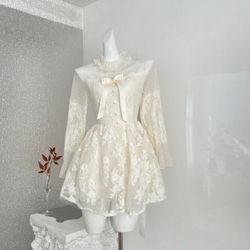 熹凤梨2025秋冬新款加绒法式甜美公主裙收腰重工蕾丝拼接连衣裙