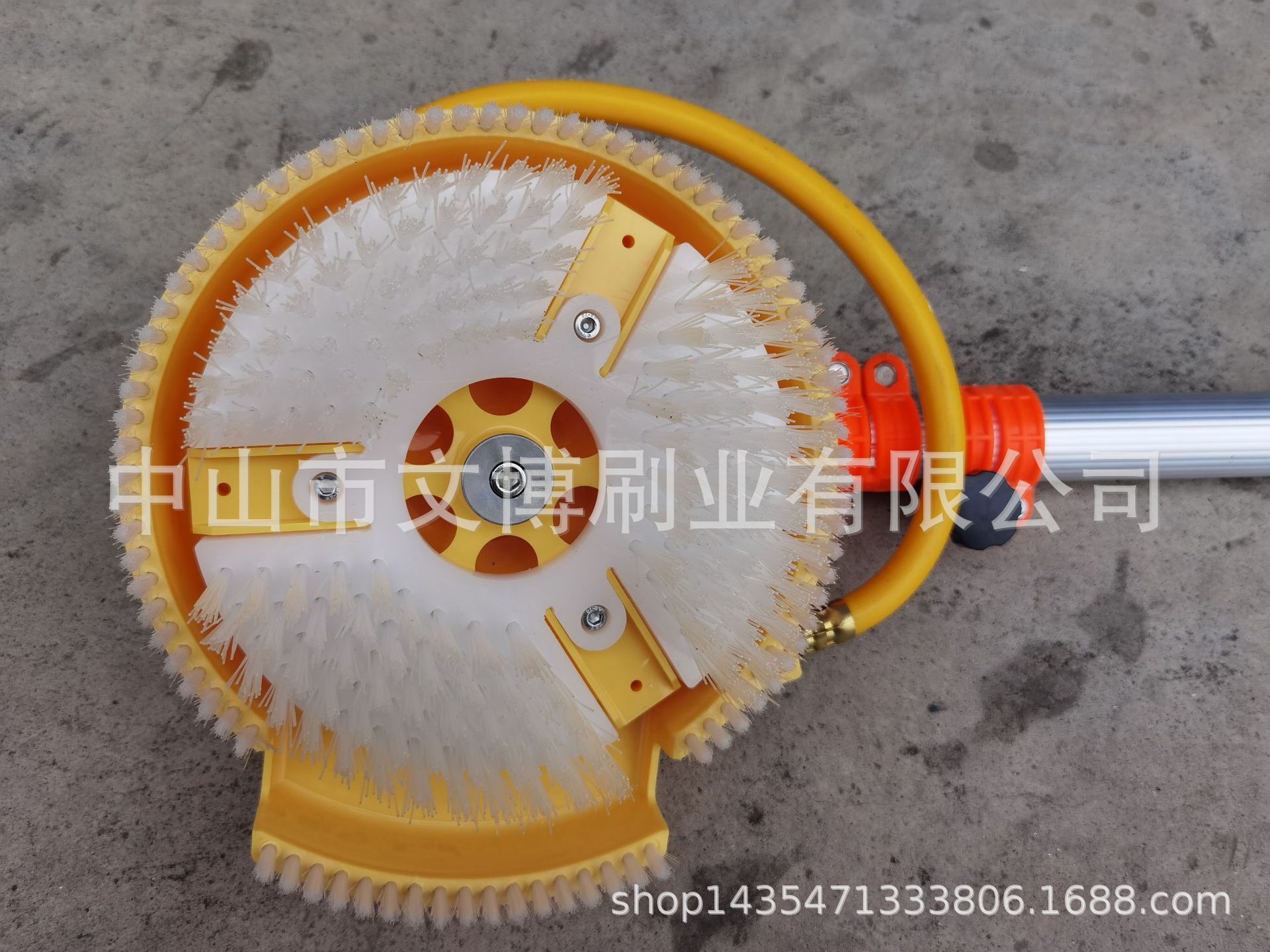 Xinwenbo Water-powered Pneumatic Exterior Wall Billboard Greenhouse Cleaning Photovoltaic Panel Cleaning Machine Cleaning