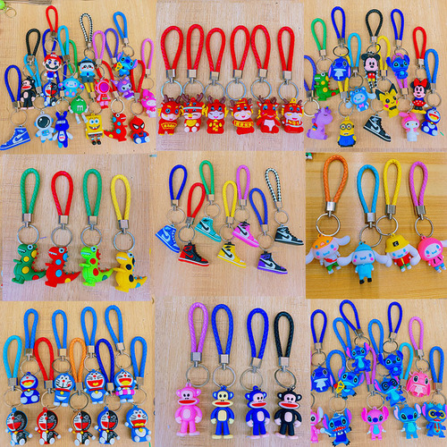 Creative cartoon Mickey Mouse keychain, Tigger, Tiger, Donald Duck keychain ornament, car bag accessory, wholesale