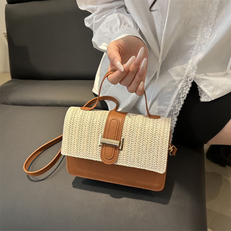 Bolso de tejido para mujeres 2025 nueva moda simple pequeña cadena fresca bolso de hombro bolso de tejido de paja