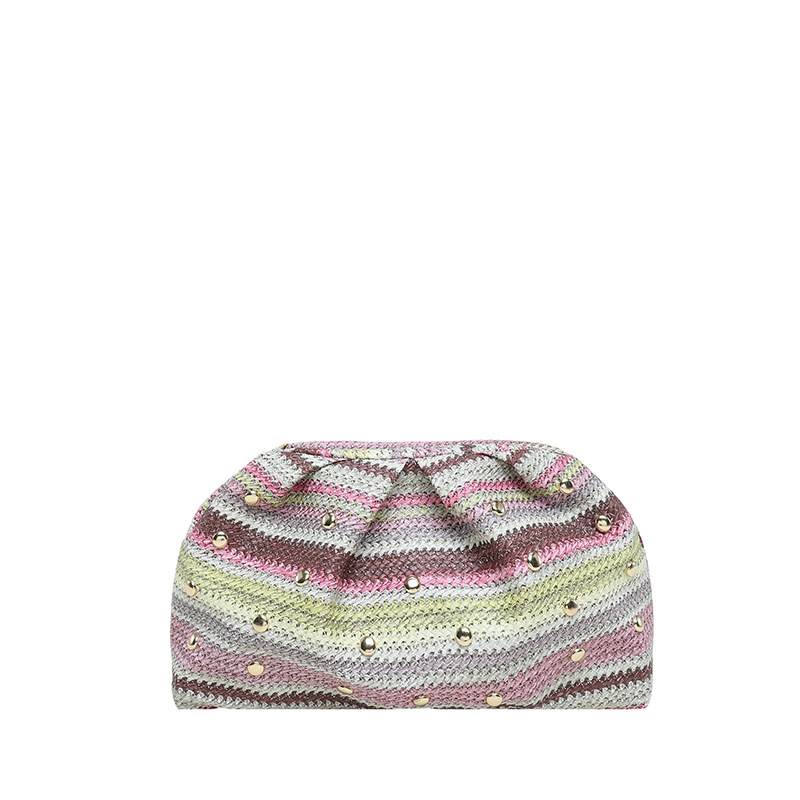 Verano nuevo temperamento versátil simple plegado estilo estilo extranjero alto sentido de nicho sentido de diseño bolso de mano ligero para mujeres