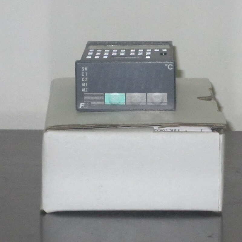 OriginAl Fuji TemperAture Control Meter PXR3TCY1-8V000-A WArrAnty for One YeAr
