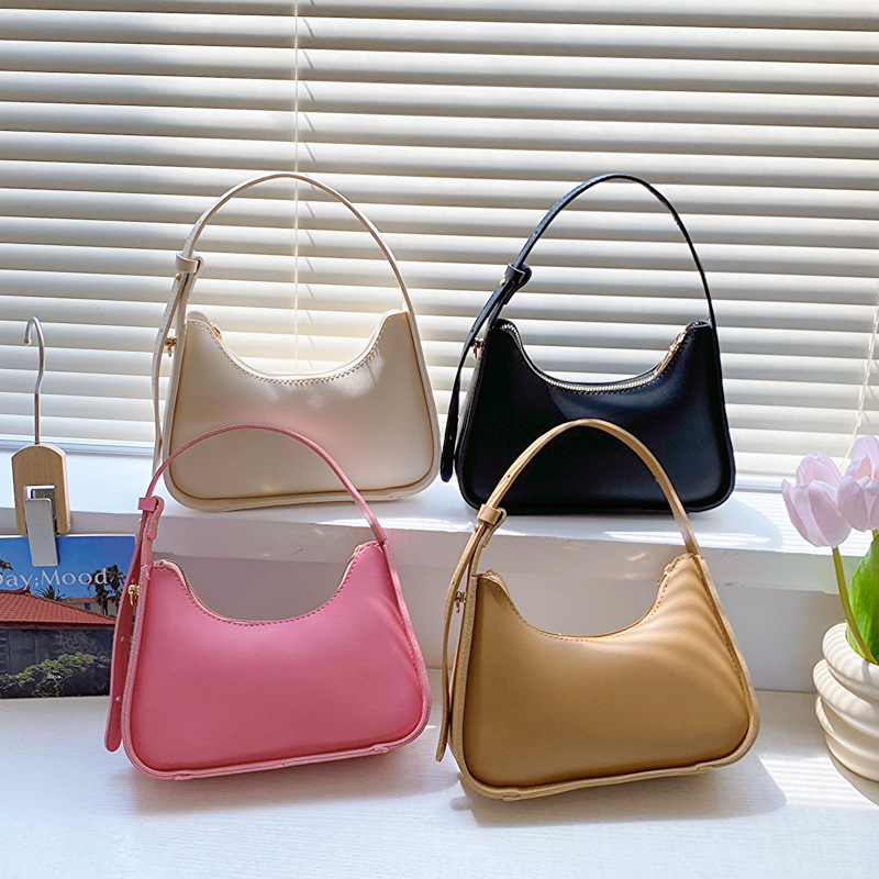 Bolsas de brazo populares de color sólido 2023, nuevas bolsas de moda coreanas frescas y casuales de mujer, bolsas de mano, bolsas de tendencia, bolsas pequeñas
