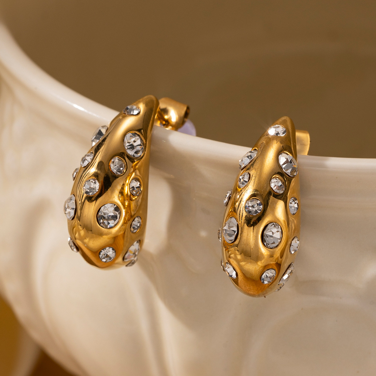 Taina europa y americana pendientes de acero inoxidable lujoso ligero de alta calidad personalidad moda color zircon pendientes de acero titanio no se desvanecen mujeres