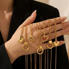 项链;耳环;戒指