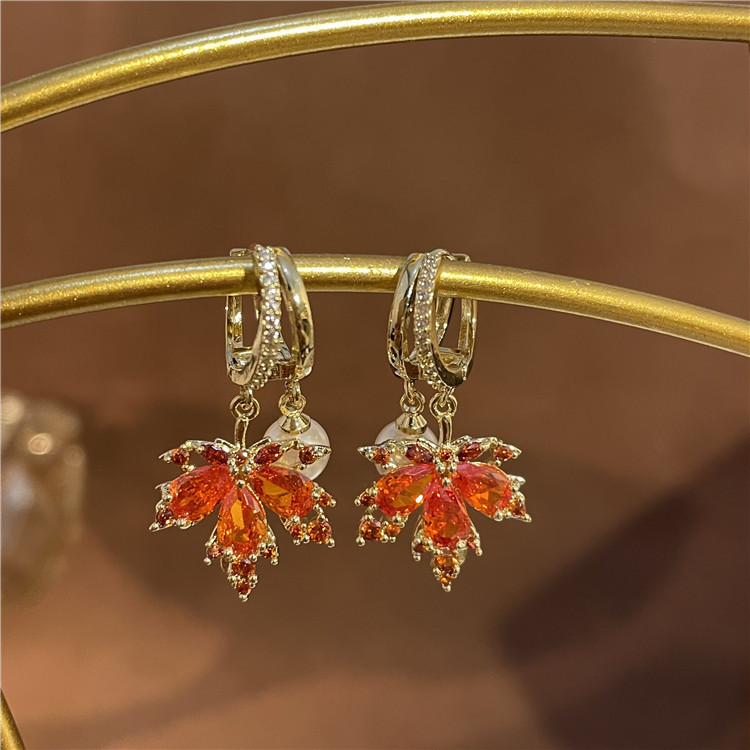 Fashion Leaf Copper Inlay Zircon Earrings 1 Piece