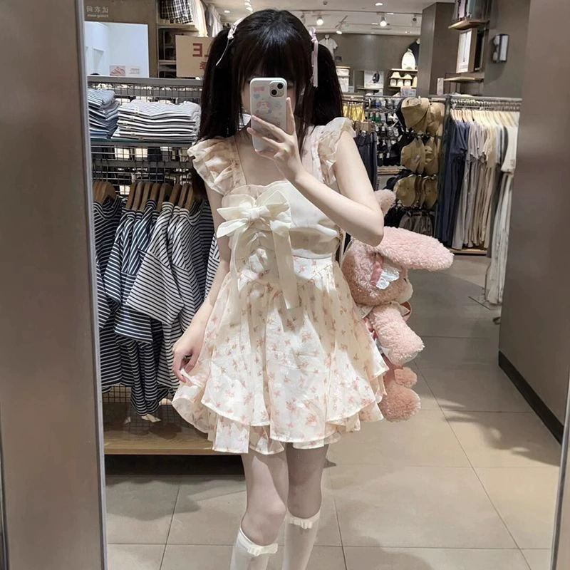 Французское сладкое платье с цветочным рукавом