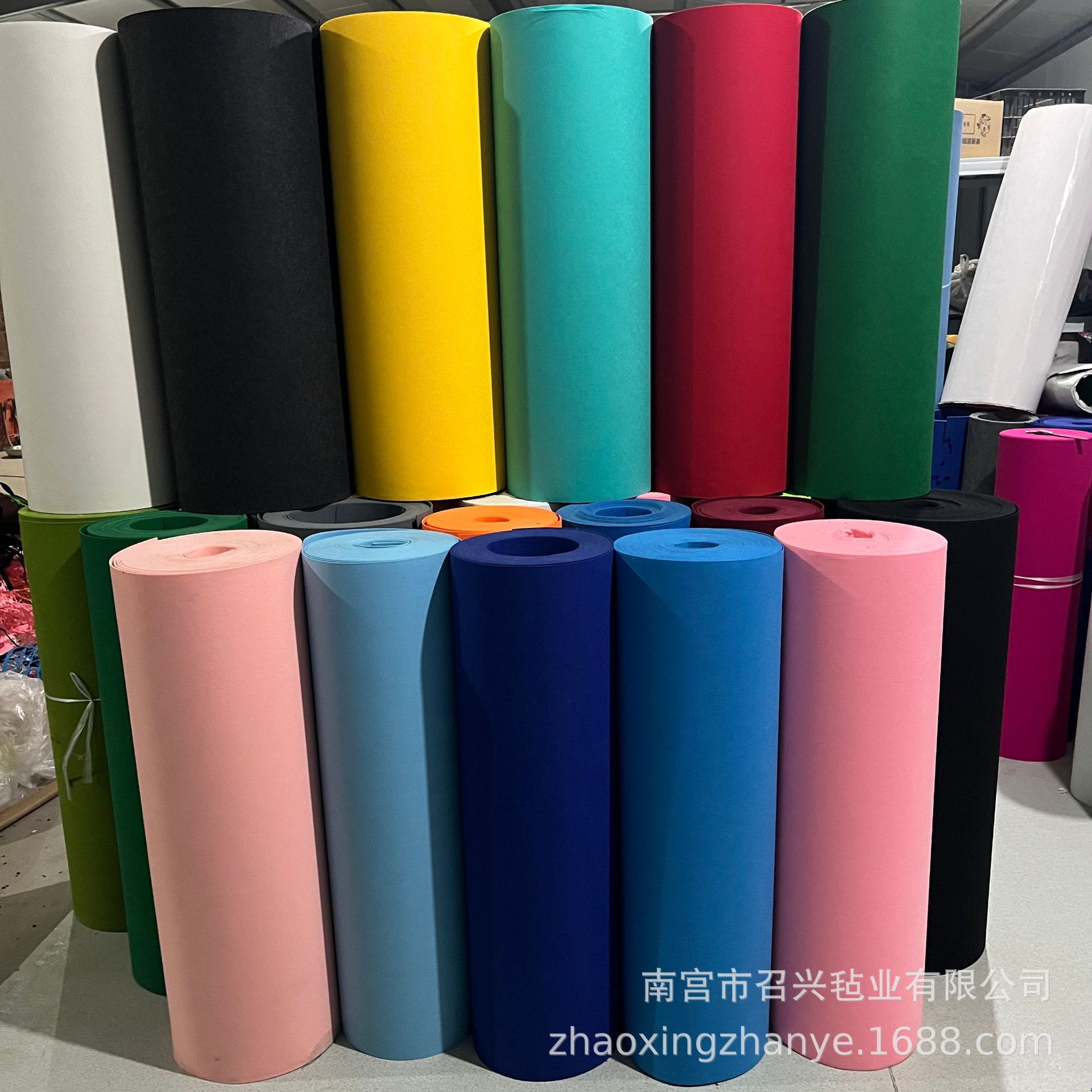厂家订做各种颜色彩色化纤毛毡 工艺无纺布 涤纶不织布1mm-5mm厚