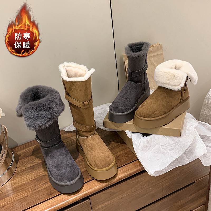 Una solapa de lana de lana de lana de caballo dos botas de altura de botas de algodón de nieve botas de cinturón de rodilla botas de cinturón de cinturón de rodilla del noreste