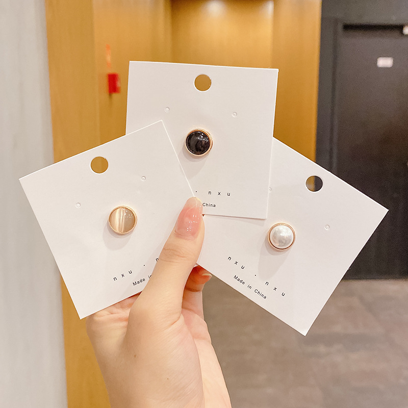 Broche anti-exposición hebilla artefacto escote decorativo pin exposición pin succión magnética fija ropa camisa de alto grado perla