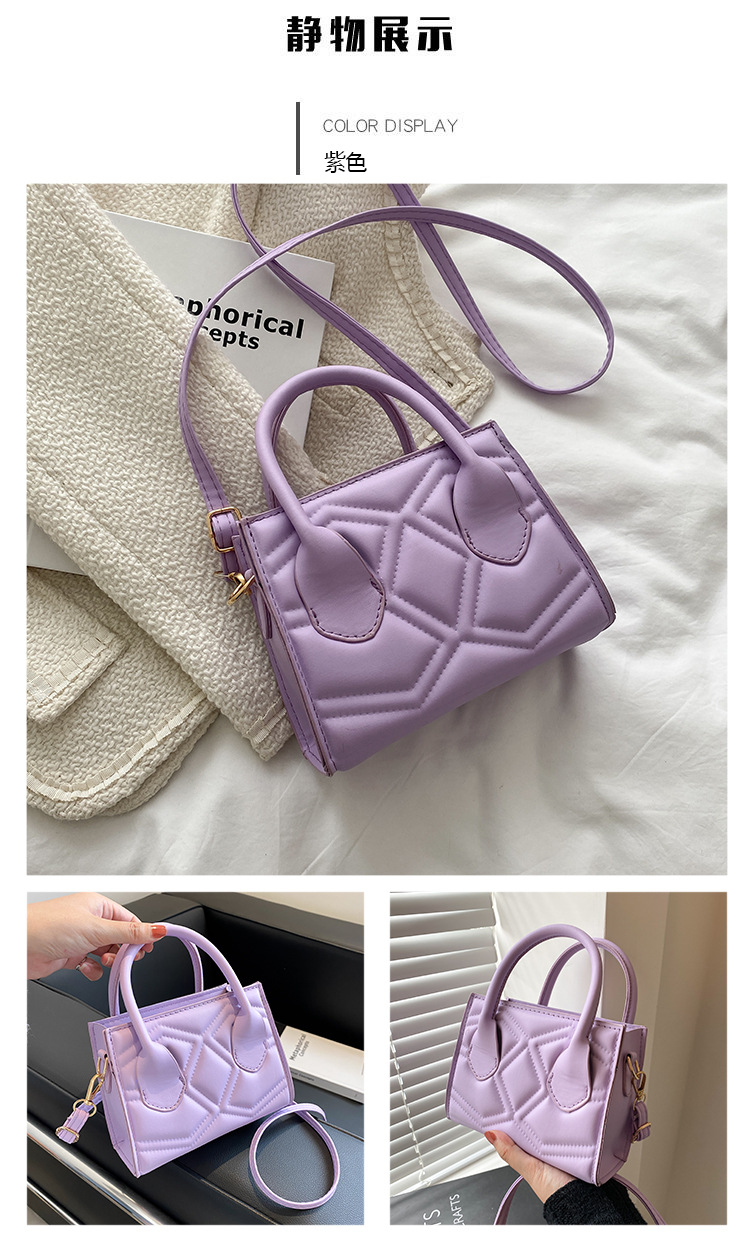 Simple Lingge Korean Version Of The Chain Shoulder Bag Messenger Bag Wholesale display picture 10