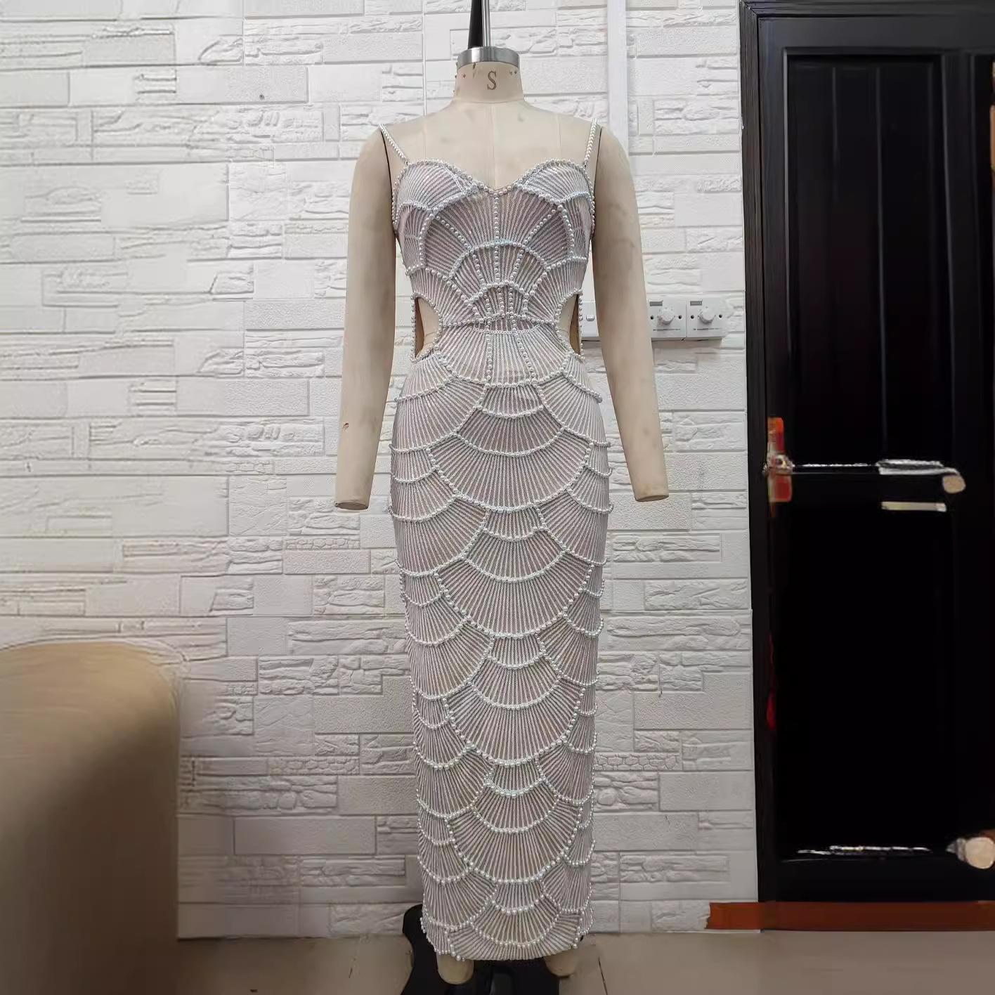 Abito da donna alla moda, senza schienale, aderente, con scollo a V, lungo, con paillettes, attillato, dimagrante, aderente, con perline_voghion.com