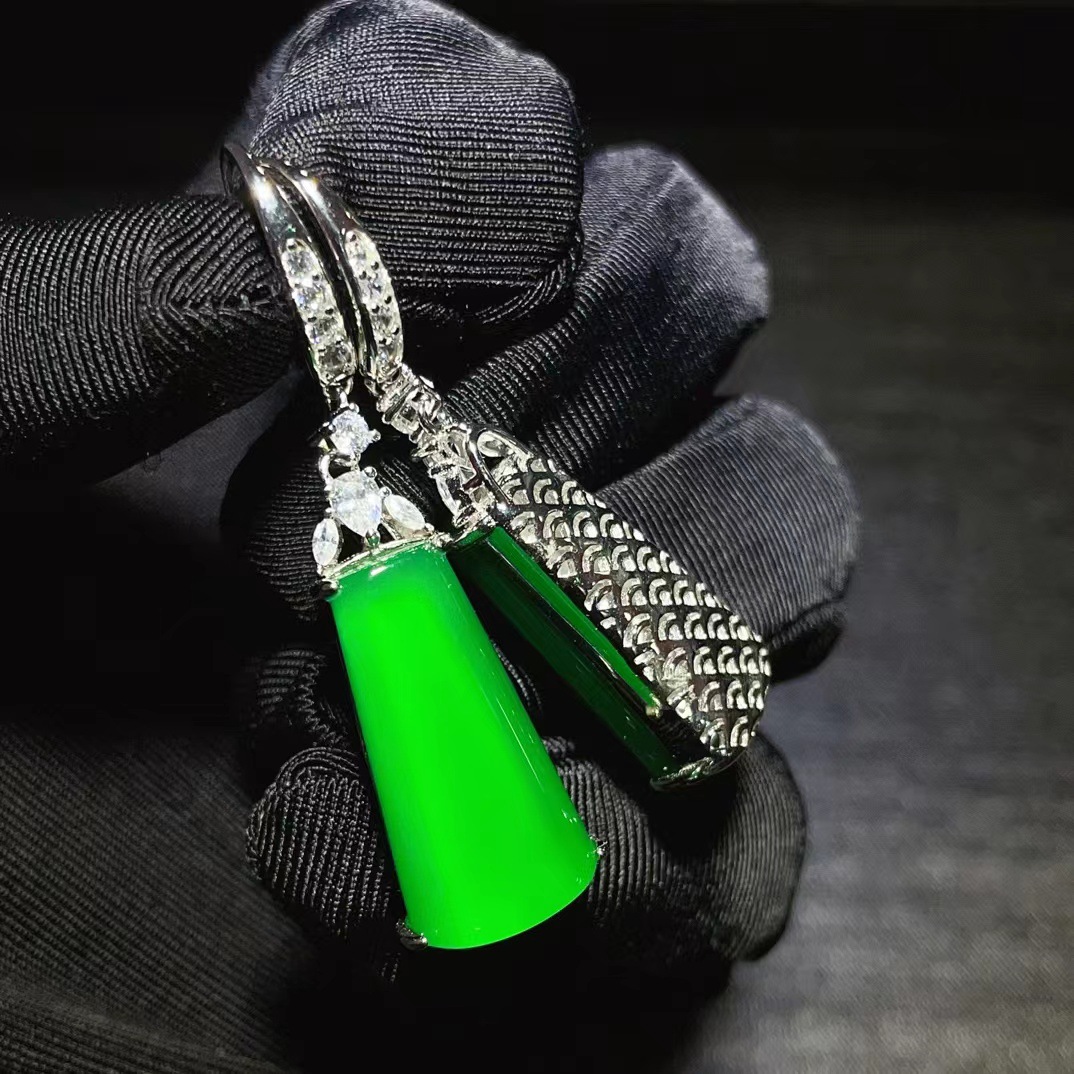 천연 마노 S  SEIKO 보라색과 녹색 CHALCEDONY 안전 카드 귀걸이 작은 높은 얼음 귀걸이 도매
