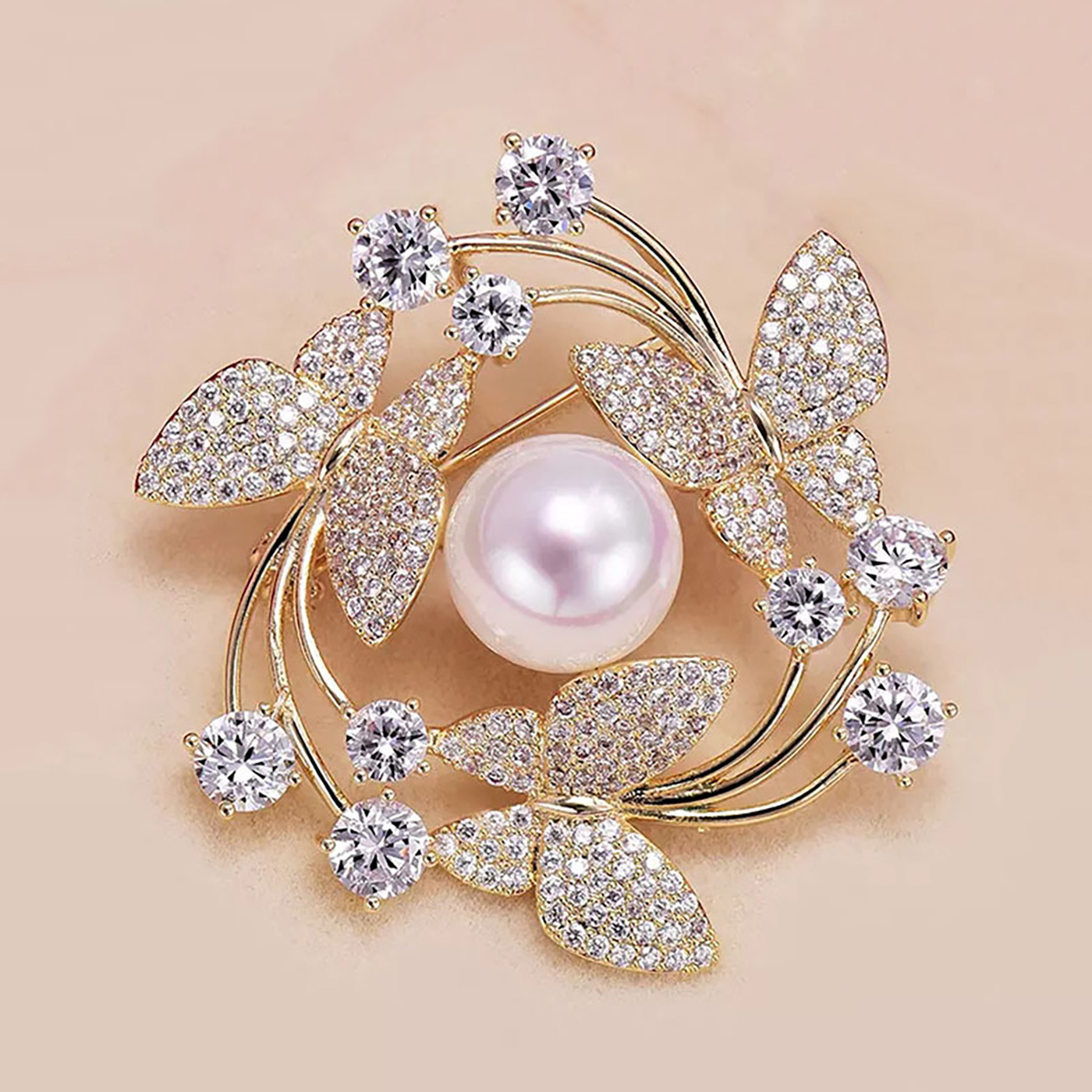 Perla mariposa voladora Garland broche nicho de gama alta todo fósforo Perla ramillete temperamento mujeres pin traje Accesorios image 6