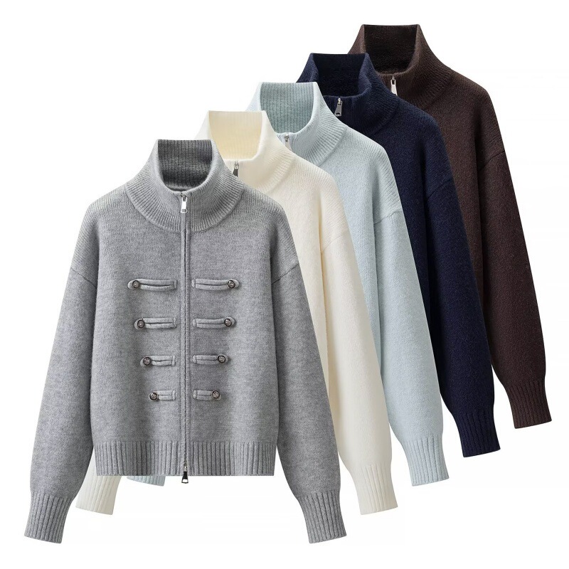 PB&ZA New Casual Minimalist Style Double-Breasted Zipper Napoleon-Style Stand-Up Collar Knit Cardigan with Button Detailing PB&ZA New Casual Minimalist Style Double-Breasted Zipper Napoleon-Style Stand-Up Collar Knit Cardigan with Button Detailing