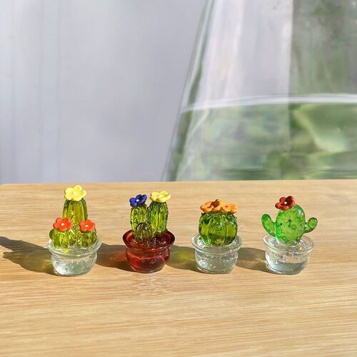 Creative transparent resin cactus car navigator small ornaments resin crafts TV computer decoration