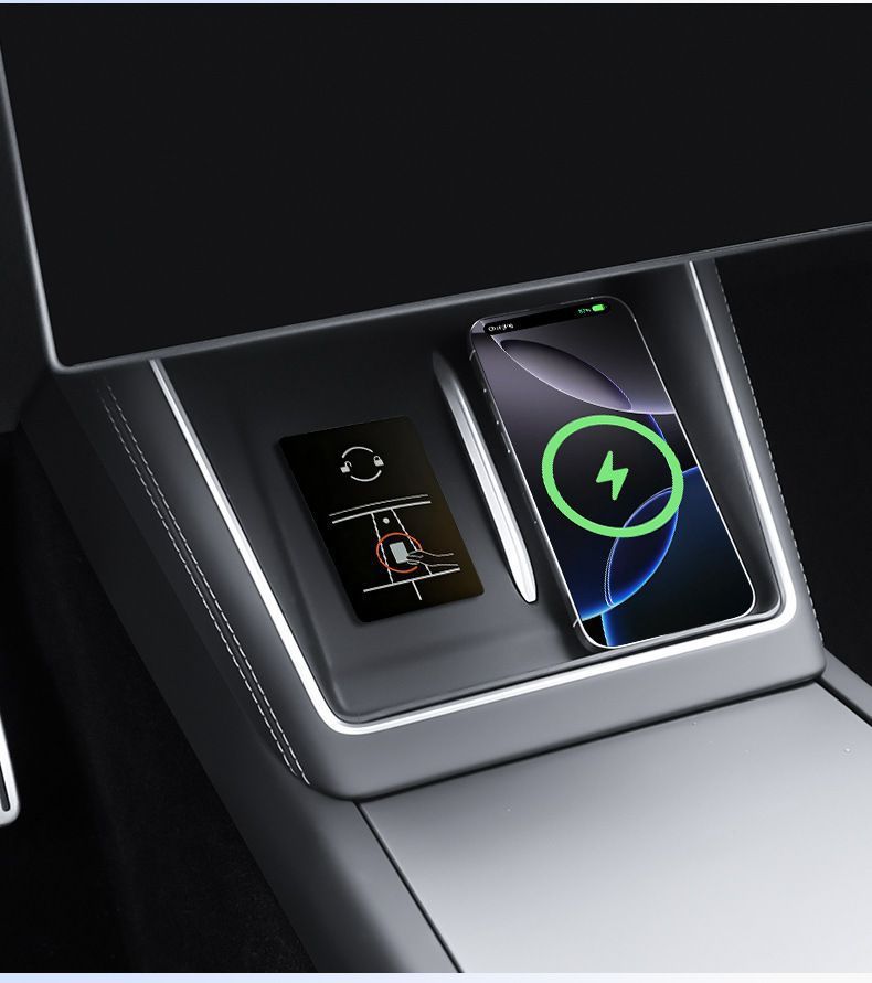 Suitable for Tesla's New Version of Model 3/Y/Yl Central Control Wireless Charging Silicone Pad Anti-Slip Interior Modification Accessories