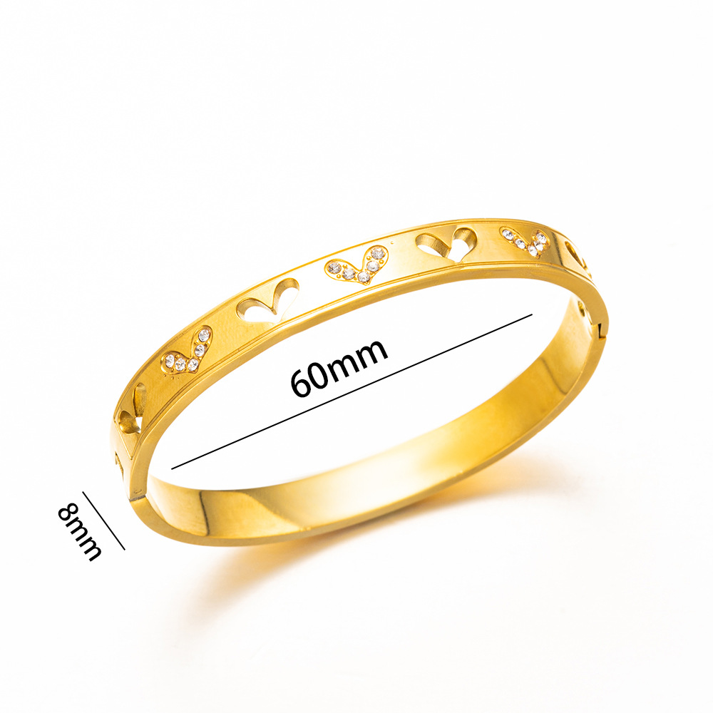 Braccialetti unisex di lusso leggeri a forma di cuore di alta qualità Braccialetti Love Diamond in acciaio al titanio per le donne_voghion.com