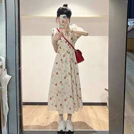 夏季新款甜美减龄泡泡袖方领法式收腰小碎花裙子可爱法式连衣裙