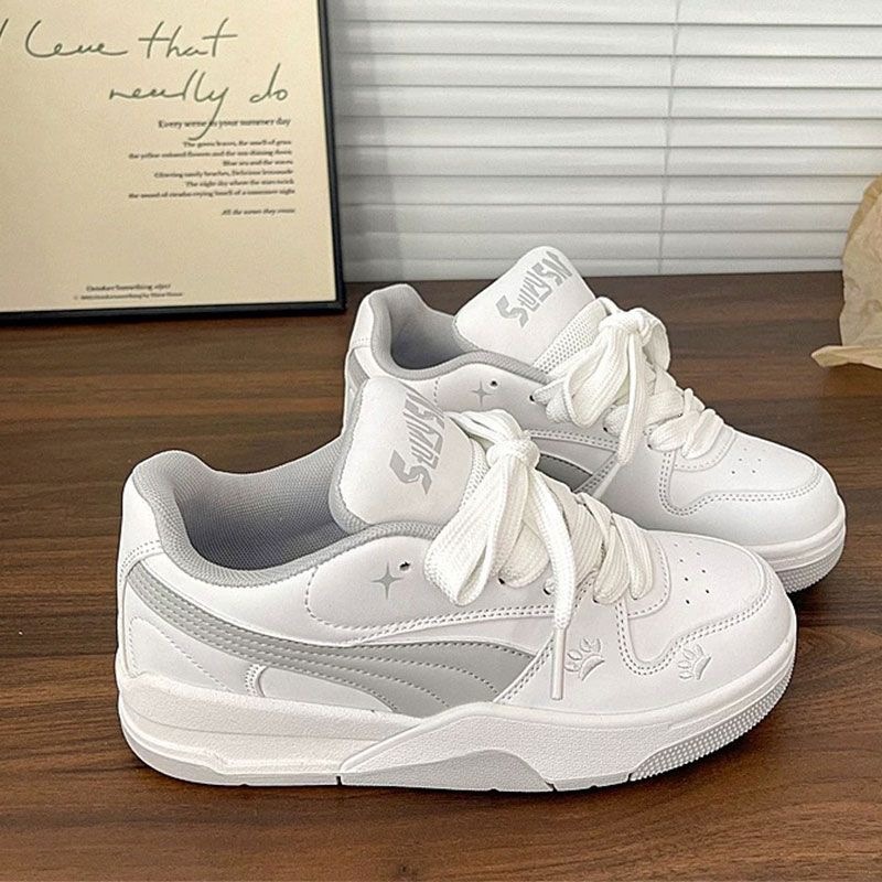 Zapatos de pan de fondo grueso de nicho original zapatos deportivos de mujer zapatos casuales de estudiantes zapatos blancos 2026 nuevos zapatos de skate