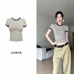 2025 新しい夏のレトロなコントラストストライプ半袖ニッチデザイン T シャツ女性のスリムフィット多用途トップ
