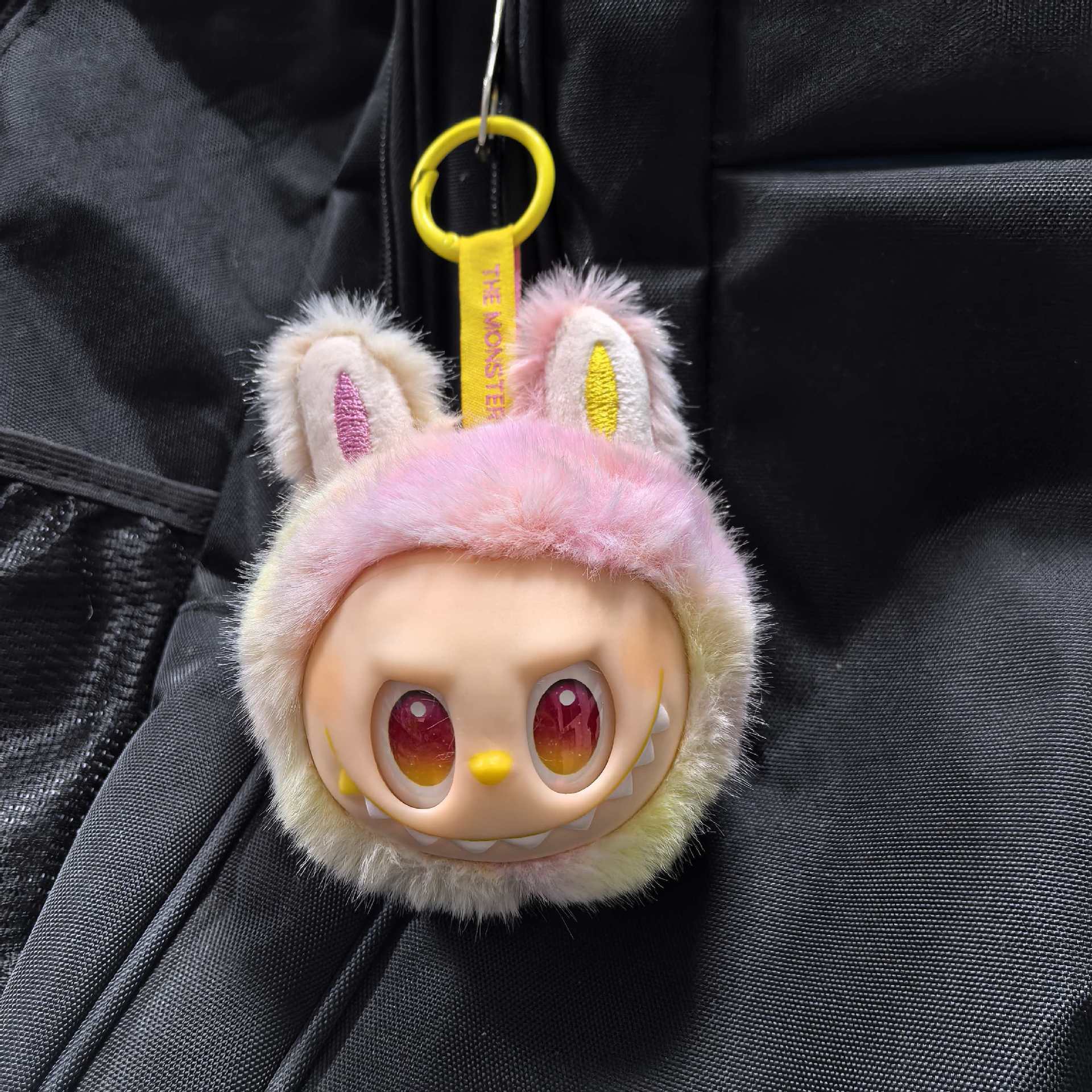 3 generaciones de colgantes de peluche labubu barraca explosiva muñeca conejo pellizco muñeca regalos pellizco música