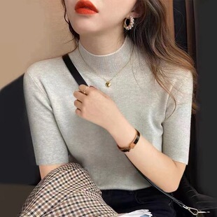 ����I�tɫ�ȴ�ܛŴ�����@��Ů�b���ë���nϵ����䴺�ļ�����