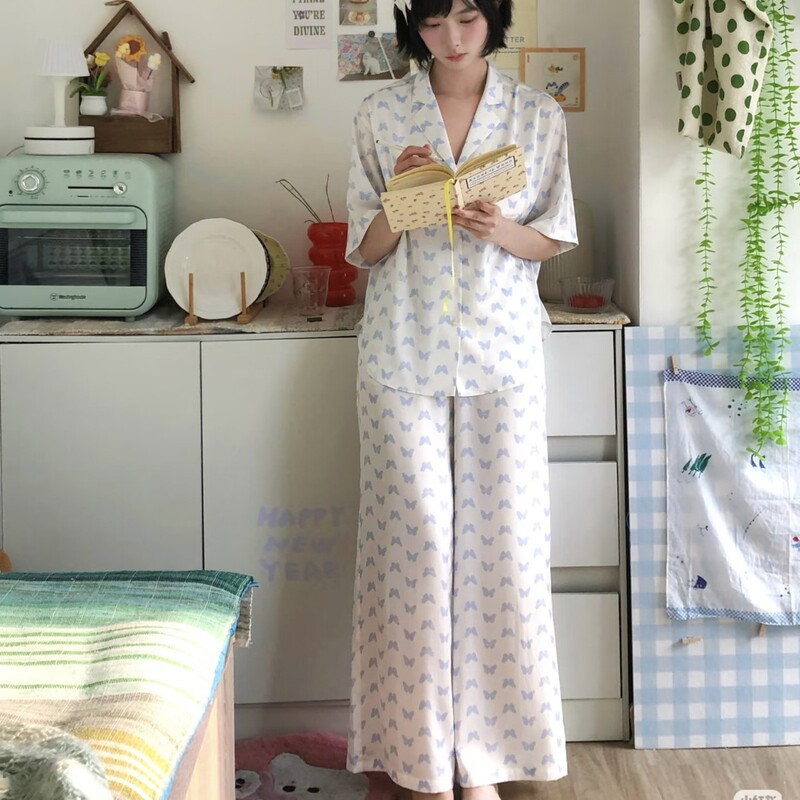 Same Style as Yu Shuxin | Luminous Home Wear for Women with Built-In Cups, Suitable for Outerwear, Ice Silk Pajamas for Men, New Model for Summer 2026. Same Style as Yu Shuxin | Luminous Home Wear for Women with Built-In Cups, Suitable for Outerwear, Ice Silk Pajamas for Men, New Model for Summer 2026.